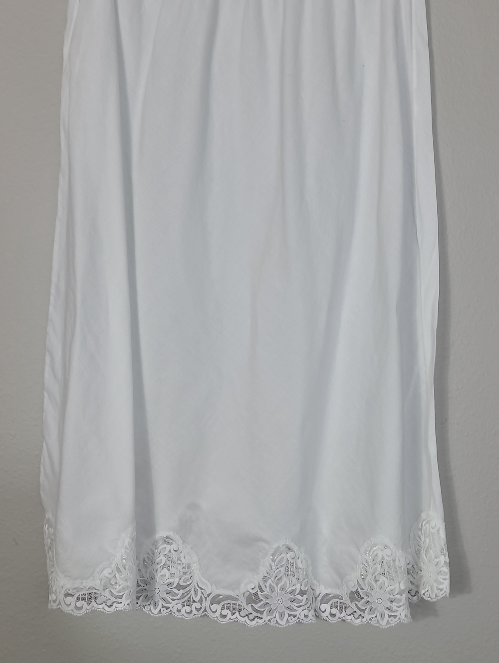 Vintage White Slip Skirt Size S/M Lace Trim Bridal Coquette Intimates Delicate - Picture 2 of 6